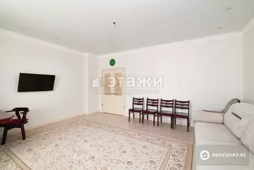 3-комнатная квартира, этаж 11 из 19, 107 м²