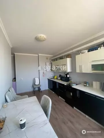57.1 м², 1-комнатная квартира, этаж 2 из 13, 57 м², изображение - 2