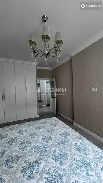 2-комнатная квартира, этаж 3 из 10, 64 м²