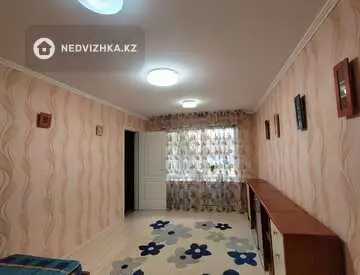 2-комнатная квартира, этаж 1 из 4, 42 м²