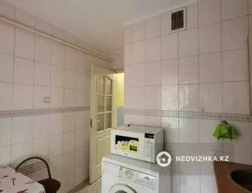 2-комнатная квартира, этаж 1 из 4, 42 м²