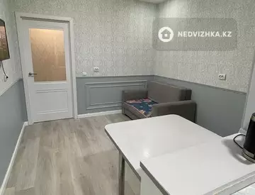 2-комнатная квартира, этаж 8 из 22, 46 м²