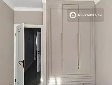 6-комнатная квартира, этаж 3 из 7, 130 м²