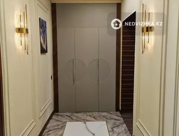 6-комнатная квартира, этаж 3 из 7, 130 м²
