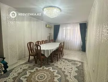 2-комнатная квартира, этаж 1 из 10, 77 м²