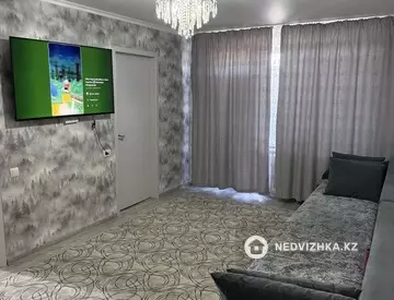 4-комнатная квартира, этаж 4 из 5, 68 м²
