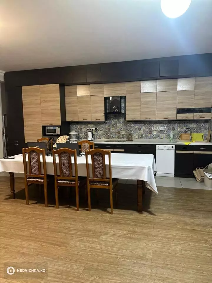140 м², 4-комнатная квартира, этаж 10 из 13, 140 м², изображение - 1