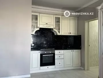 2-комнатная квартира, этаж 3 из 13, 48 м²