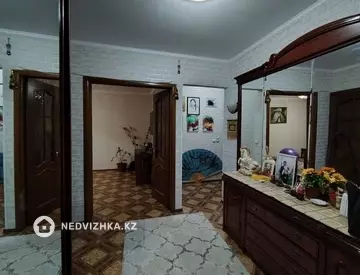69.9 м², 3-комнатная квартира, этаж 2 из 5, 70 м², изображение - 2