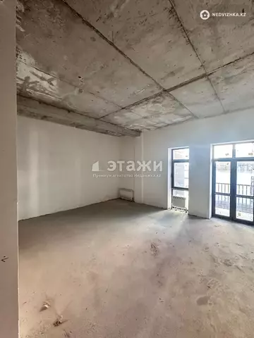 4-комнатная квартира, этаж 2 из 3, 156 м²