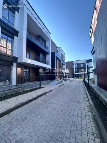 156 м², 4-комнатная квартира, этаж 2 из 3, 156 м², изображение - 9