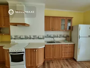 4-комнатная квартира, этаж 6 из 12, 104 м²