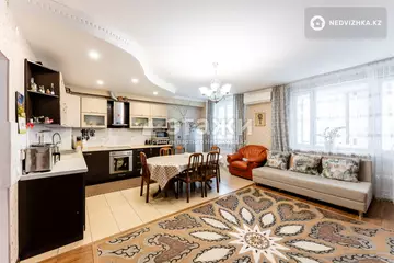 4-комнатная квартира, этаж 3 из 20, 157 м²