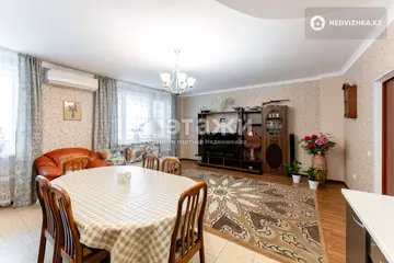 4-комнатная квартира, этаж 3 из 20, 157 м²