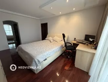3-комнатная квартира, этаж 11 из 12, 110 м²