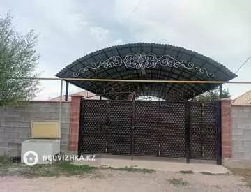 5-комнатная квартира, этаж 1 из 4, 6 м²