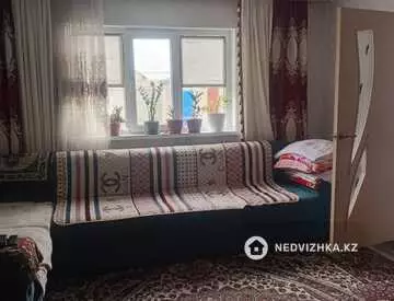 5-комнатная квартира, этаж 1 из 4, 6 м²