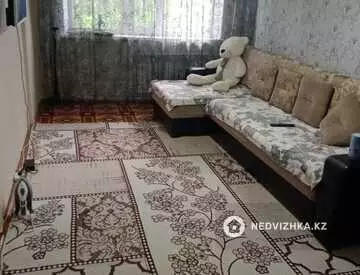 2-комнатная квартира, этаж 3 из 5, 54 м², на длительный срок