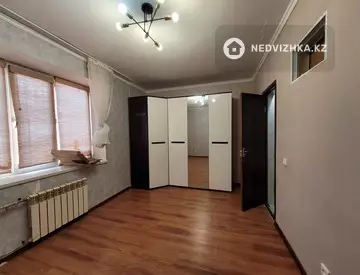 1-комнатная квартира, этаж 4 из 4, 22 м²