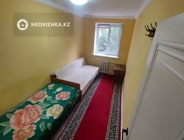 3-комнатная квартира, этаж 3 из 4, 60 м², на длительный срок