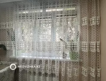 2-комнатная квартира, этаж 3 из 5, 49 м²