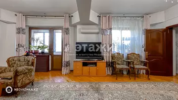 4-комнатная квартира, этаж 3 из 6, 144 м²