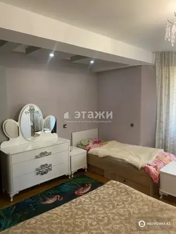 2-комнатная квартира, этаж 3 из 5, 83 м²