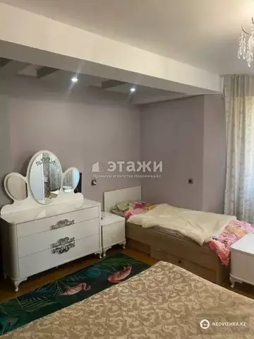2-комнатная квартира, этаж 3 из 5, 83 м²