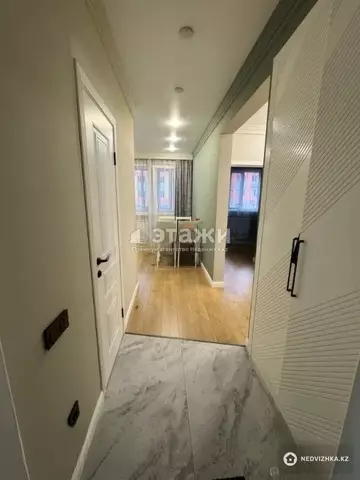2-комнатная квартира, этаж 9 из 12, 40 м²
