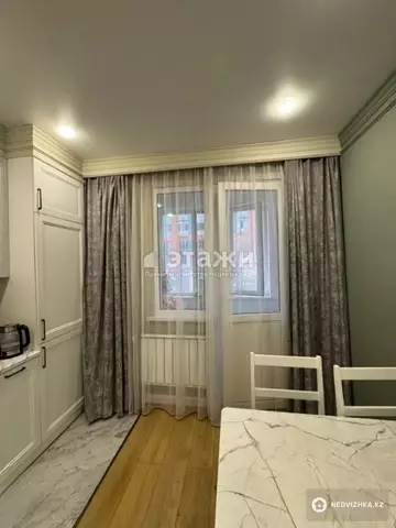 2-комнатная квартира, этаж 9 из 12, 40 м²