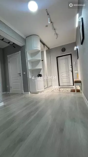 2-комнатная квартира, этаж 12 из 12, 92 м², на длительный срок