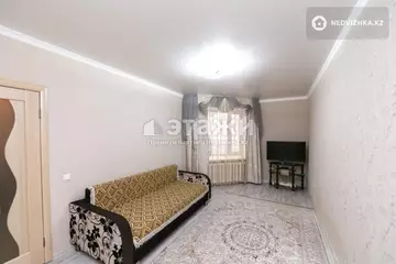 2-комнатная квартира, этаж 3 из 9, 52 м²