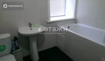 2-комнатная квартира, этаж 3 из 5, 55 м²