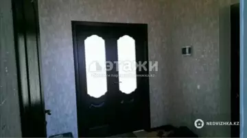 2-комнатная квартира, этаж 3 из 5, 55 м²