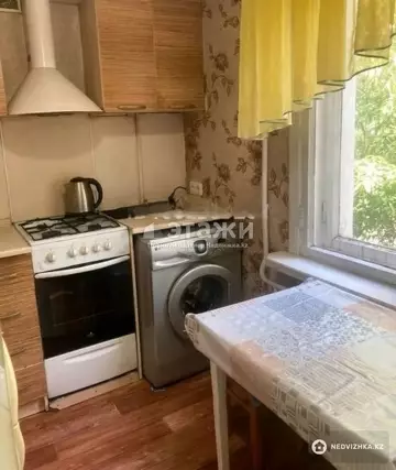 2-комнатная квартира, этаж 3 из 5, 44 м²
