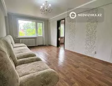 2-комнатная квартира, этаж 3 из 5, 44 м²