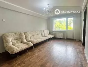 2-комнатная квартира, этаж 3 из 5, 44 м²