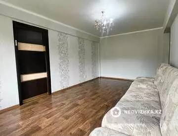 2-комнатная квартира, этаж 3 из 5, 44 м²