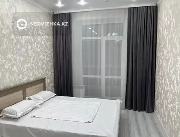 2-комнатная квартира, этаж 6 из 9, 52 м², посуточно