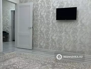 2-комнатная квартира, этаж 6 из 9, 52 м², посуточно