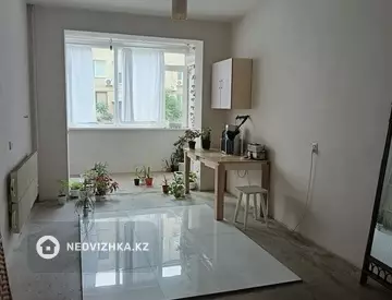 2-комнатная квартира, этаж 1 из 5, 58 м²
