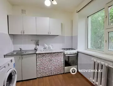 2-комнатная квартира, этаж 4 из 4, 43 м²