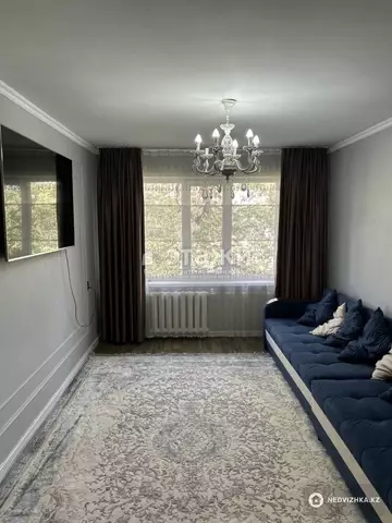 4-комнатная квартира, этаж 4 из 4, 72 м²