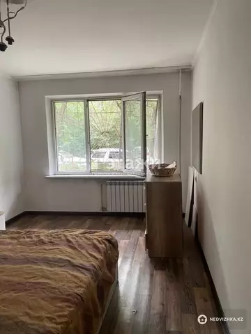 4-комнатная квартира, этаж 1 из 5, 72 м²