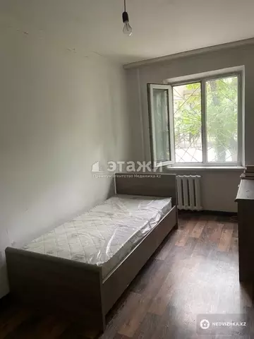 4-комнатная квартира, этаж 1 из 5, 72 м²