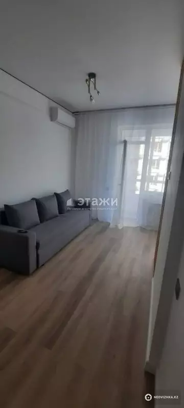 1-комнатная квартира, этаж 3 из 8, 37 м², на длительный срок