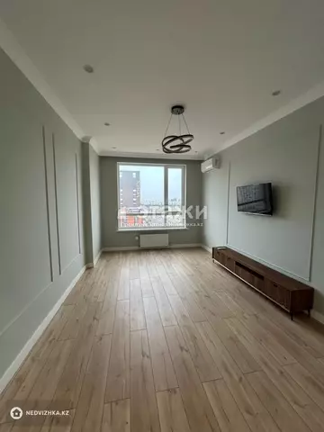 1-комнатная квартира, этаж 12 из 12, 40 м²