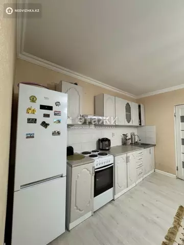2-комнатная квартира, этаж 4 из 6, 38 м²