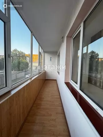 2-комнатная квартира, этаж 1 из 10, 71 м²