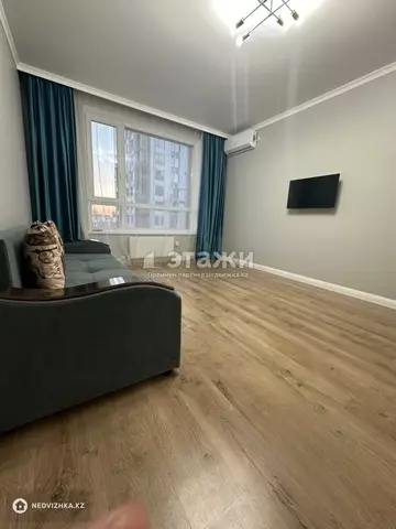 1-комнатная квартира, этаж 10 из 17, 42 м²